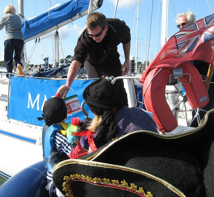 Boarding ship for treasure